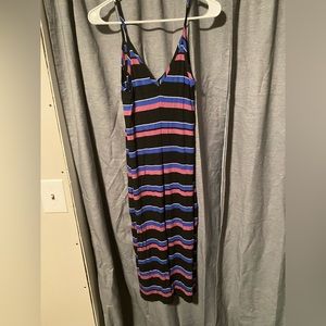 Long body-fitting dress